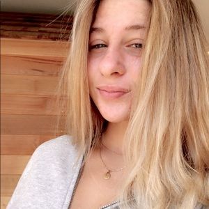 Meet your Posher, Jillian